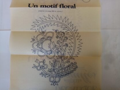 motif floral à reproduire et broder